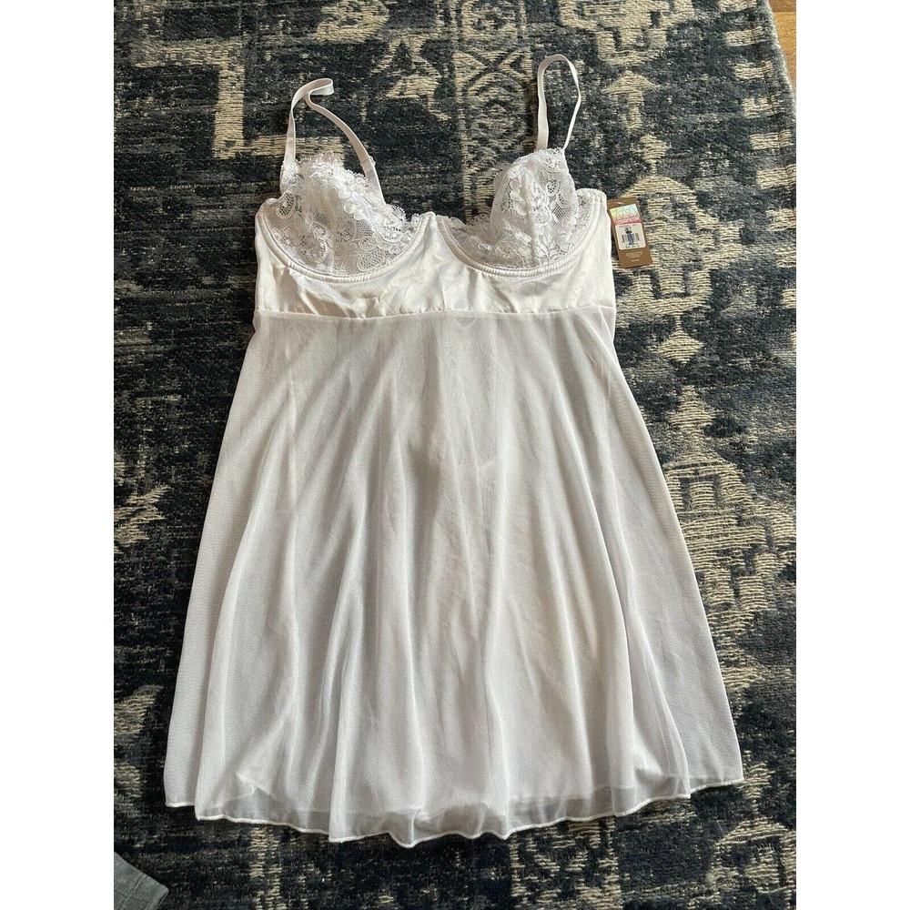 Cosmopolitan white sheer/Lace babydoll Nightie Lingerie & Thong Large NEW Bride